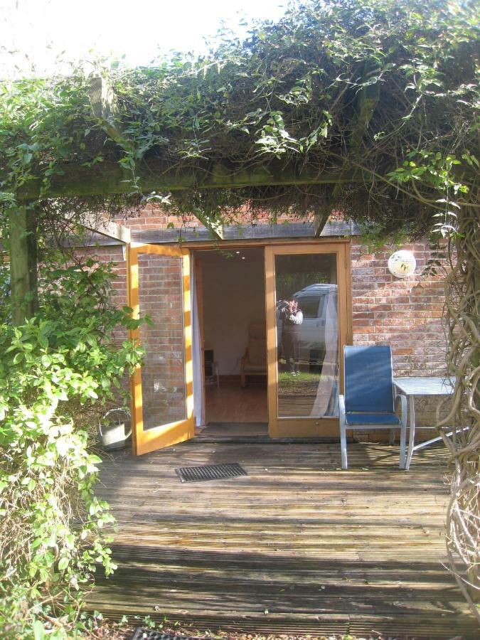 Ralph'S Barn Villa Newport  Eksteriør bilde